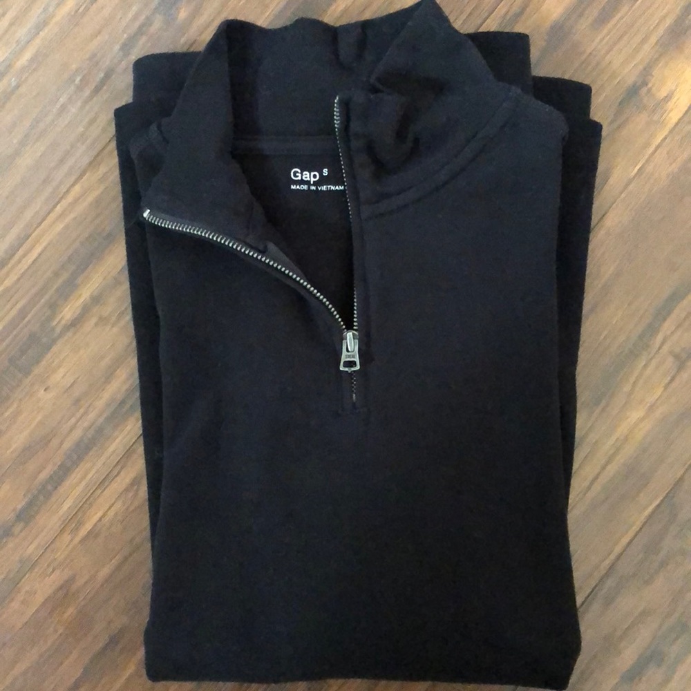 Men’s GAP half zip sweater